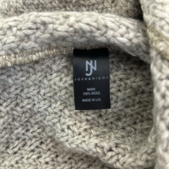 Josh & Nicol 100% Wool Oatmeal V-Neck Cardigan Women’s Size Small - Medium - Picture 6 of 11
